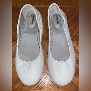 Minnetonka Women's Leather Ballet Flats Size 9.5 Slip On